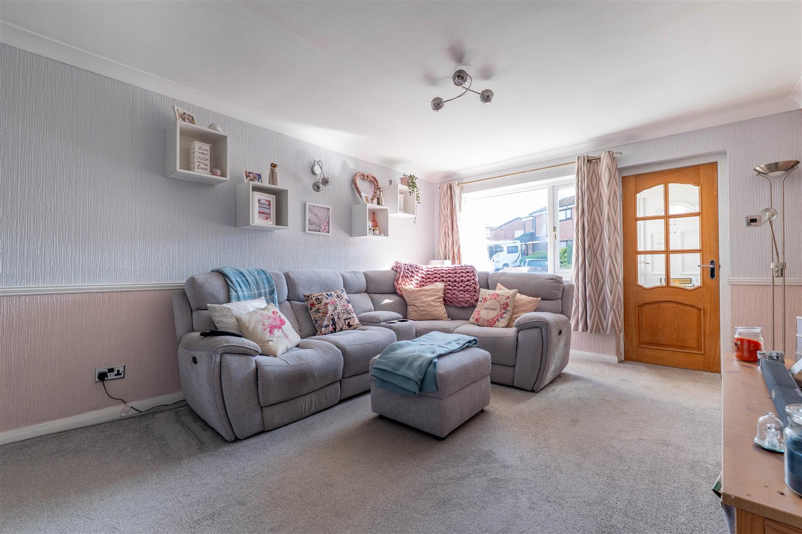 2 bed property in Draperfield, Chorley